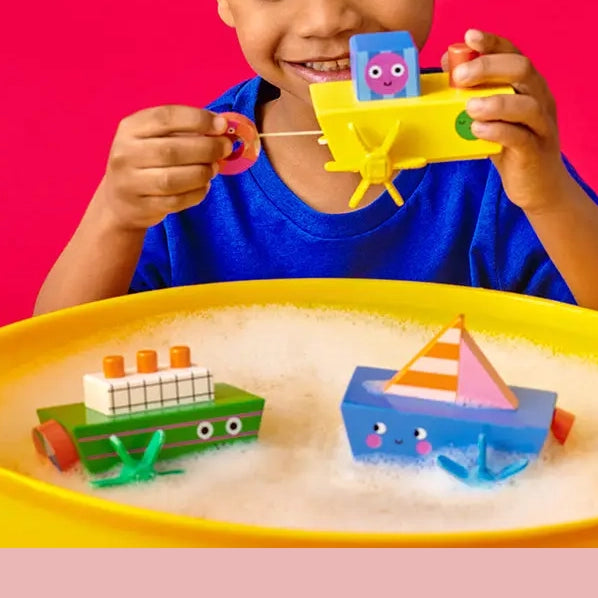 NEW Wind-Up Boat - Assorted Colors