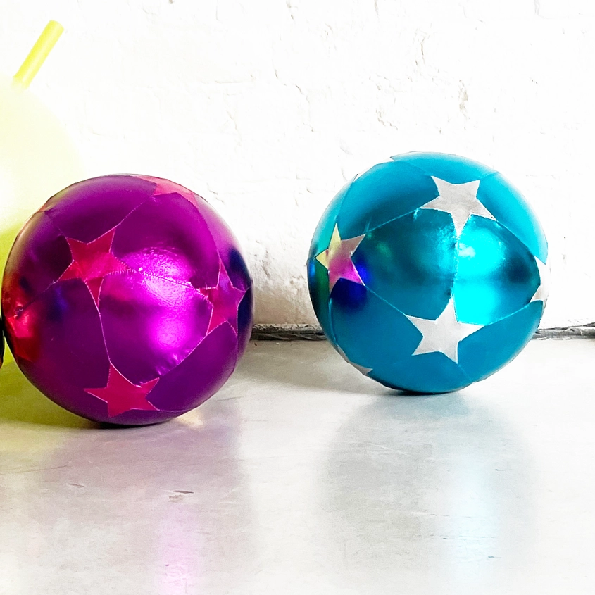 Medium Star Print Inflatable Ball - Purple and Pink