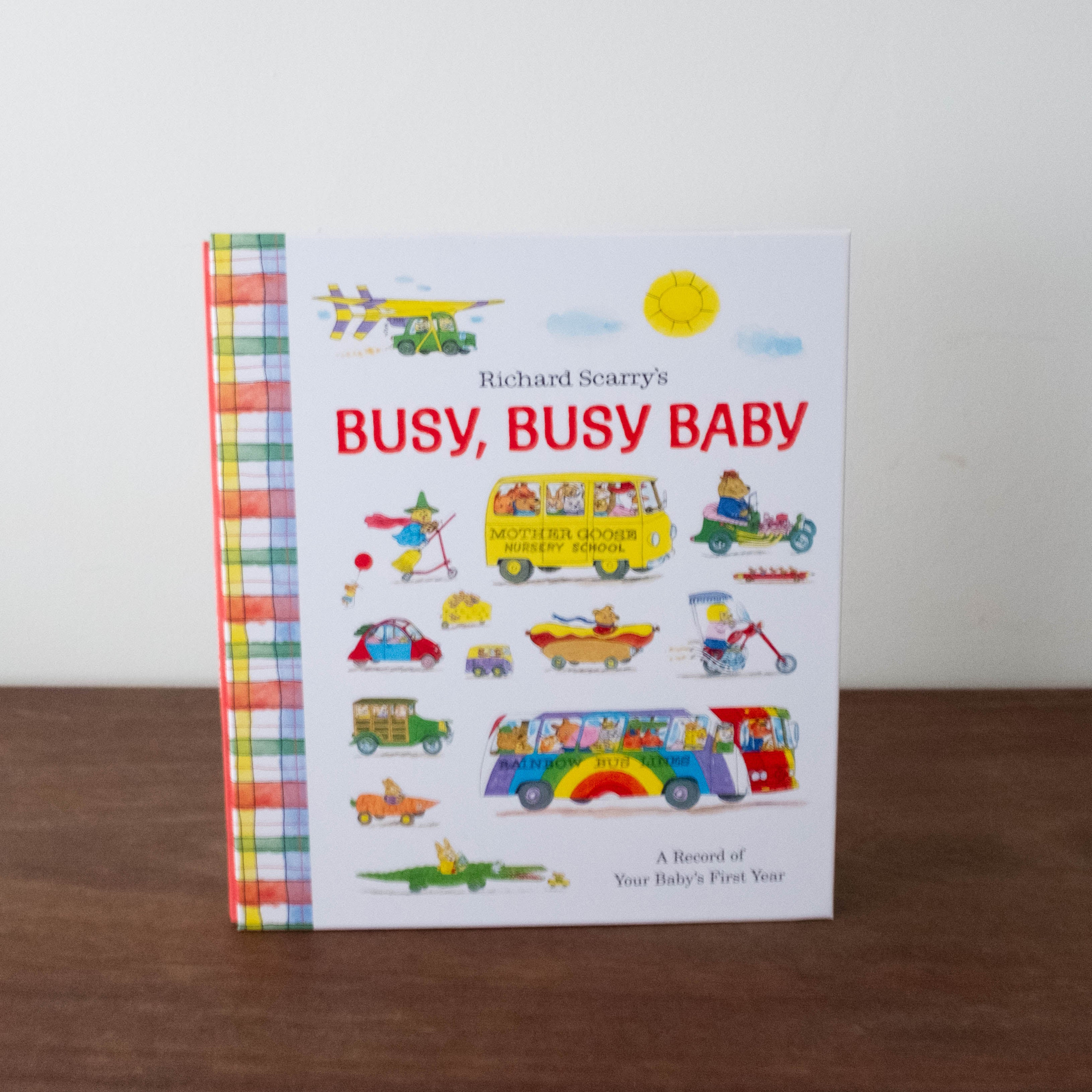 Richard Scarry's Busy, Busy Baby: A Record of Your Baby's First Year