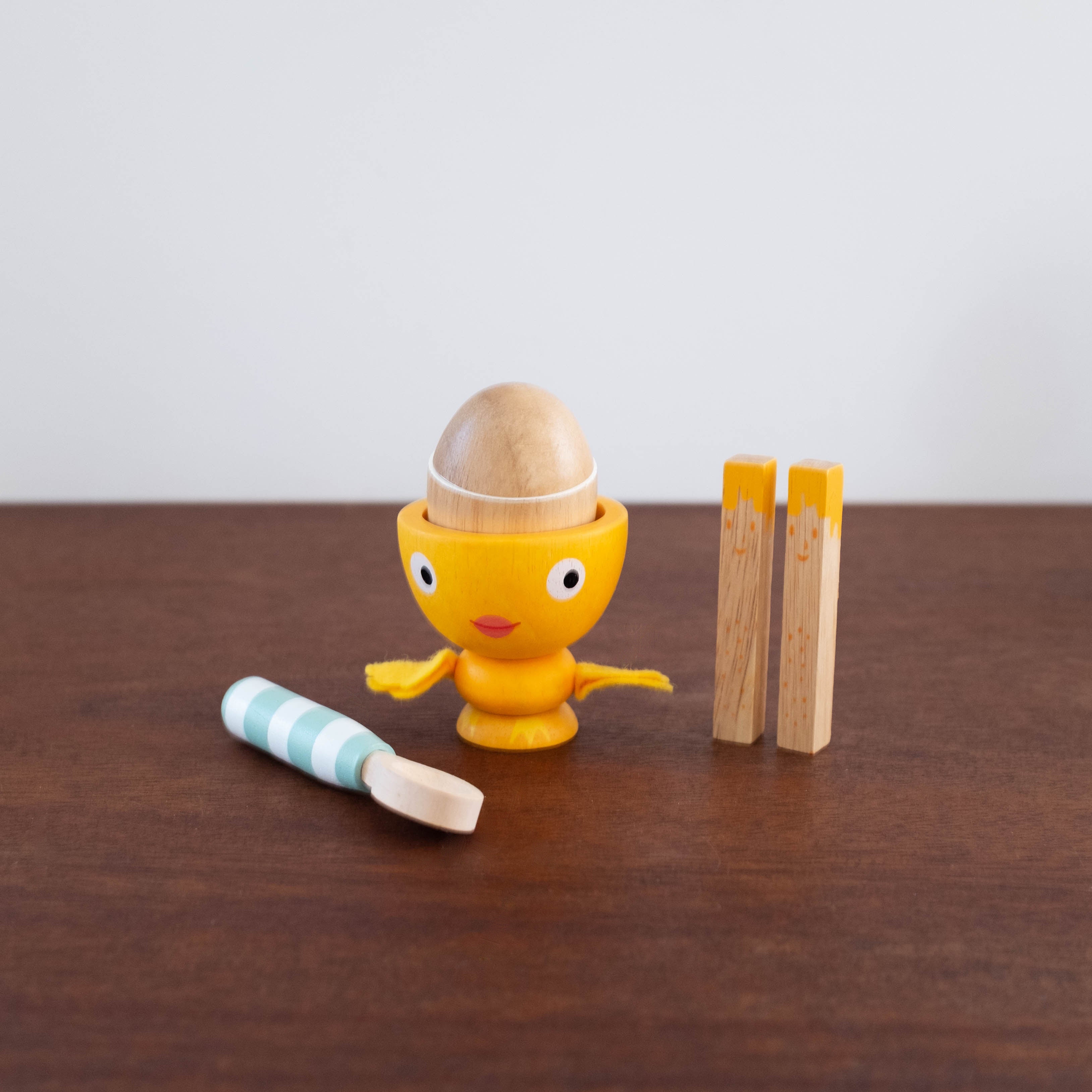 NEW Egg Cup Set