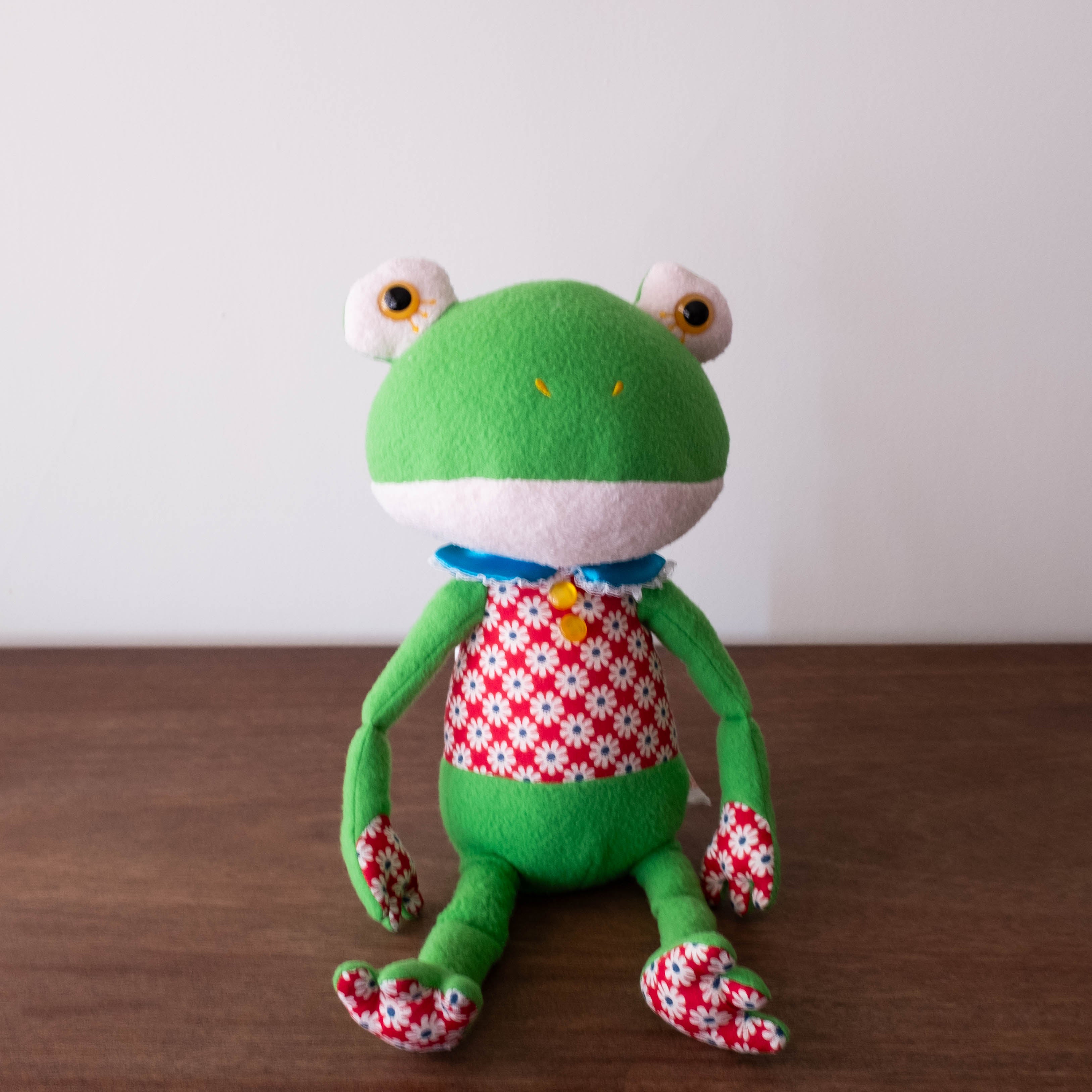 NEW Japanese Limited Retro Frog Doll