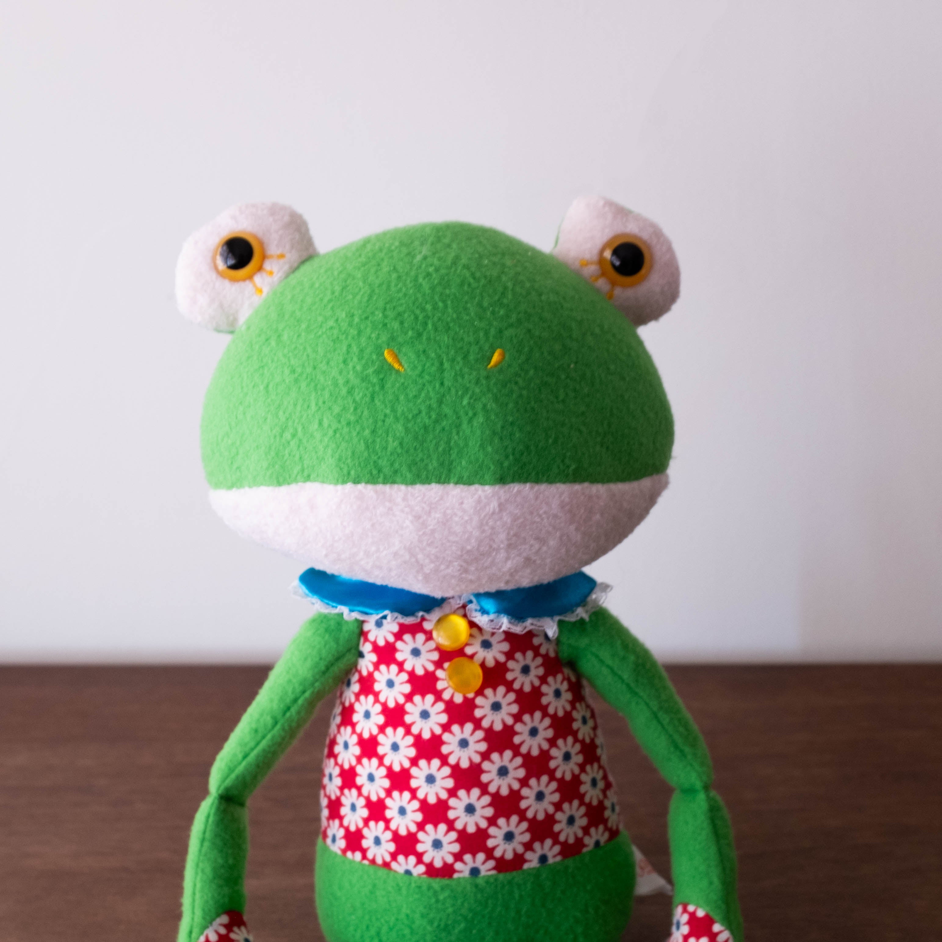 NEW Japanese Limited Retro Frog Doll