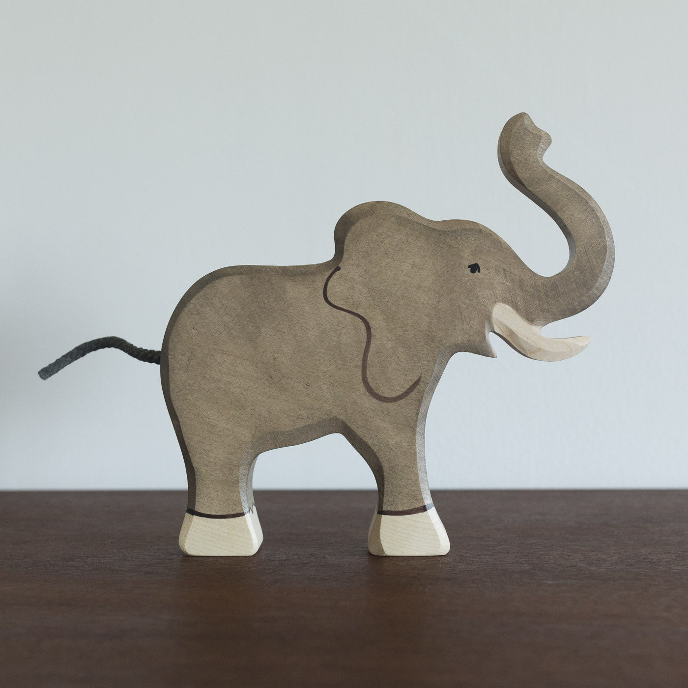Holztiger Elephant