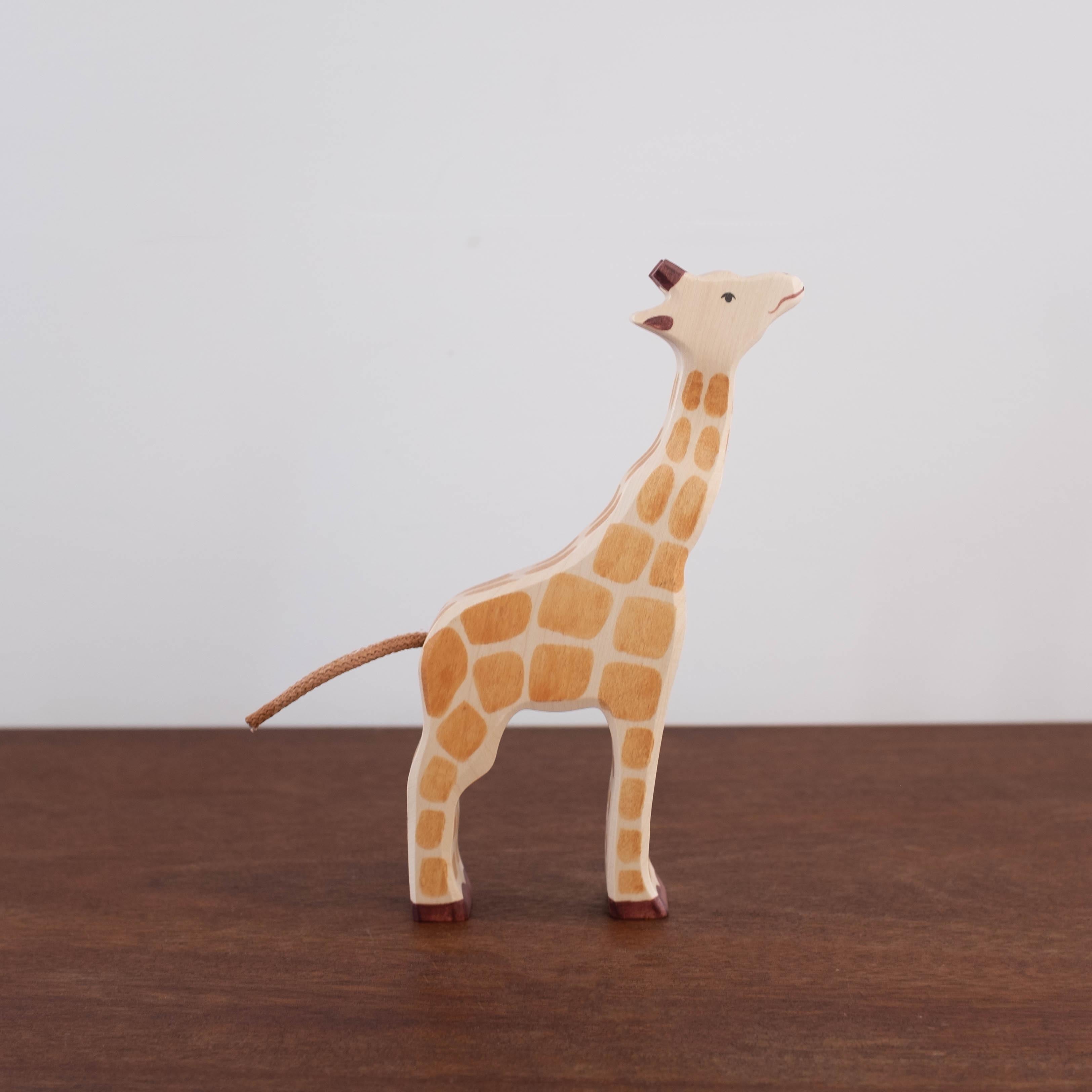 Holztiger Giraffe- Head Raised
