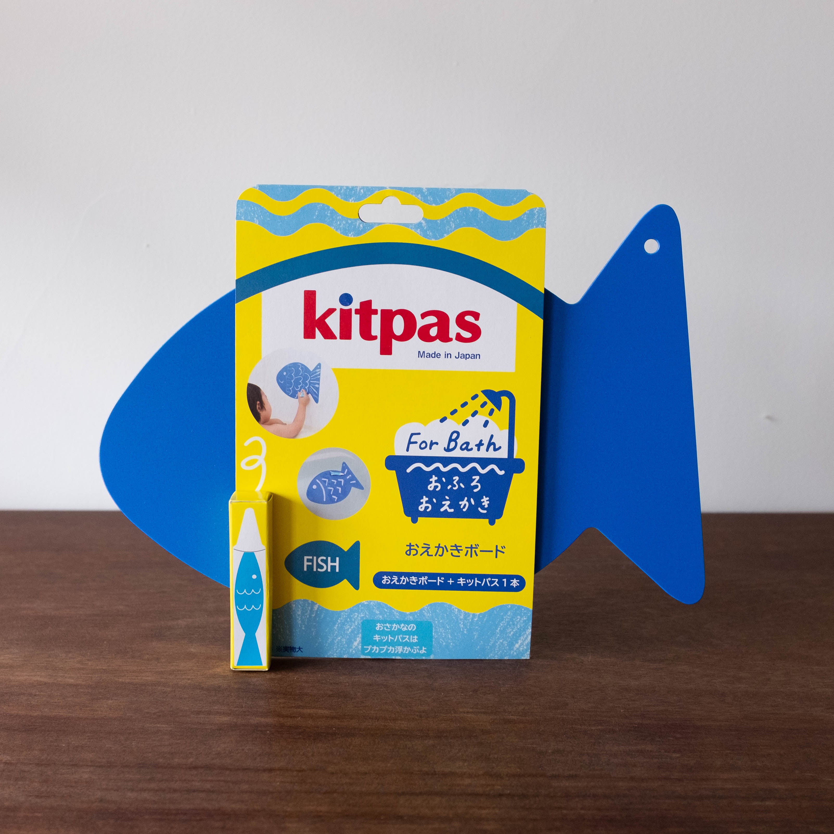 NEW Japanese Bath Fish Drawing Pad with Crayon